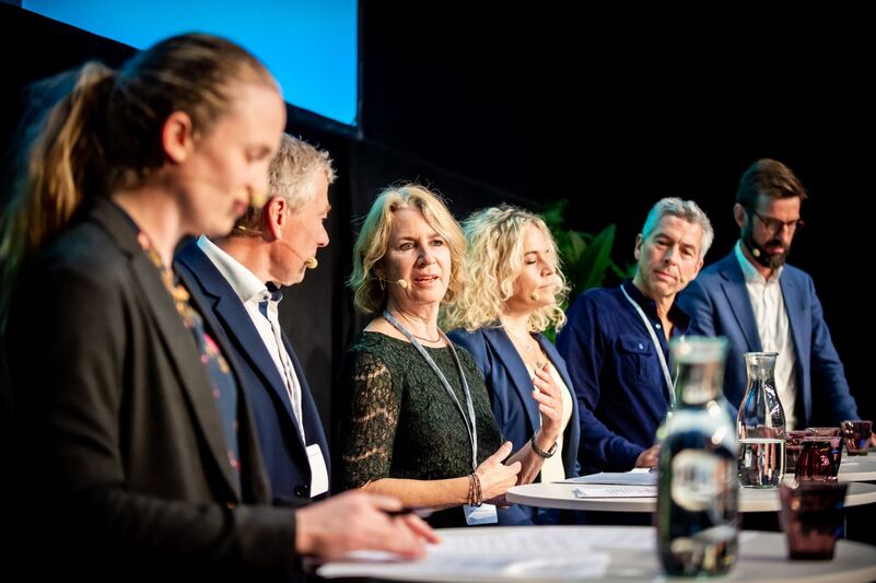 Hovedmoderator på KL's Digitaliseringsmesse 2025. Foto: Morten Knudsen